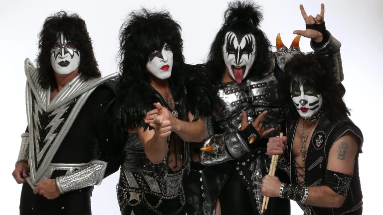 kiss